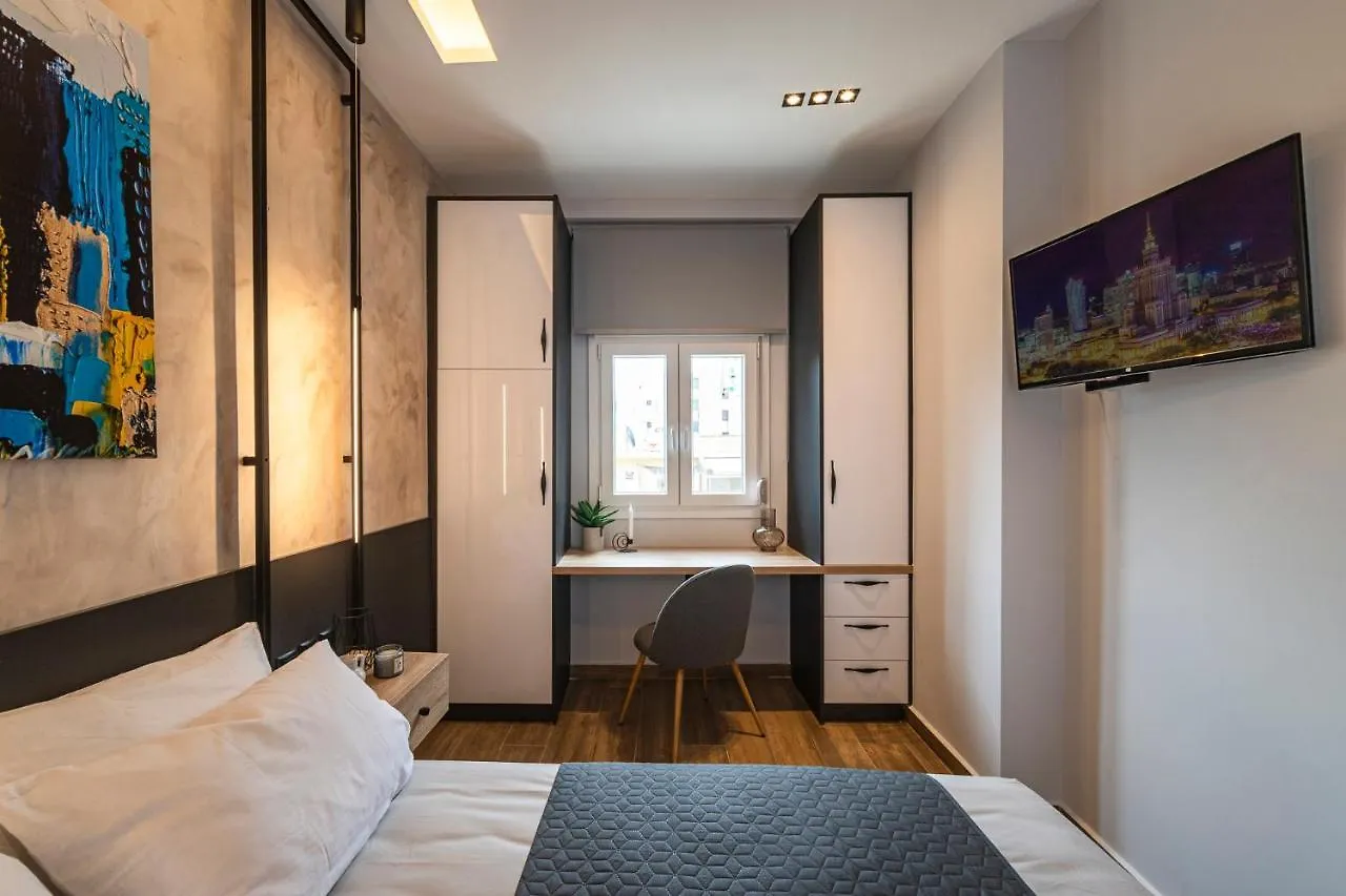 Juno By Halu! Stylish Apt In The Center Soluň 0*,  Řecko